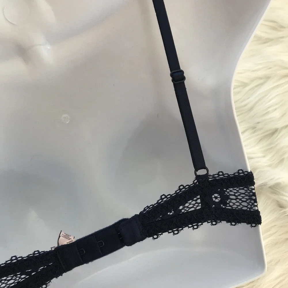 Victoria's Secret Bralette Bra‎ Size XS Dark Blue Floral Lace Underwire Sexy NWT